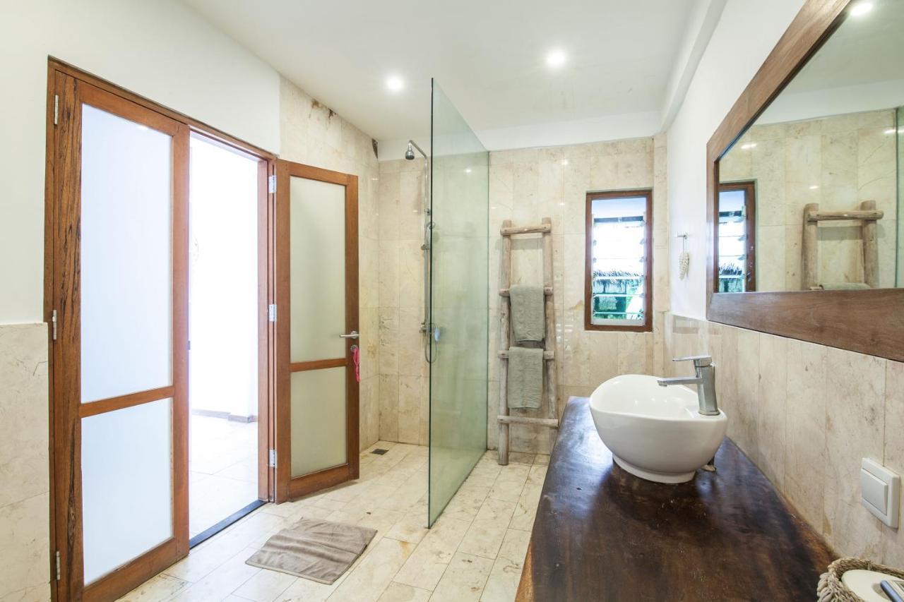 Villa Gmb Beach House Uluwatu Esterno foto